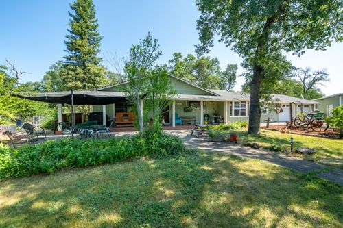 10855 Beaver Rd, Oak Run, CA, 96069-9602 | Card Image