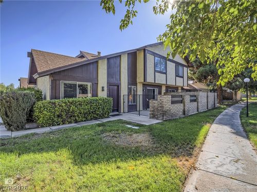 4504 Del Oro Dr, Las Vegas, NV, 89102-7340 | Card Image