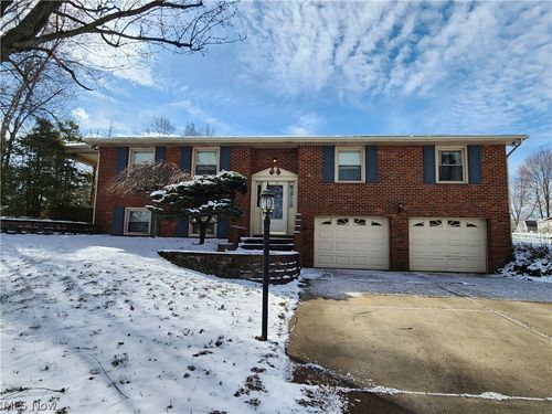 49871 S Park Cir, East Liverpool, OH, 43920-9587 | Card Image