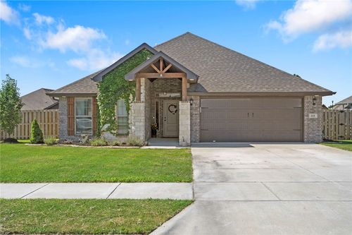215 Hunt St, Pea Ridge, AR, 72751-4022 | Card Image