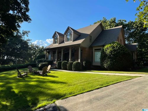 140 Kings Crest Ln, Pelham, AL, 35124-2805 | Card Image