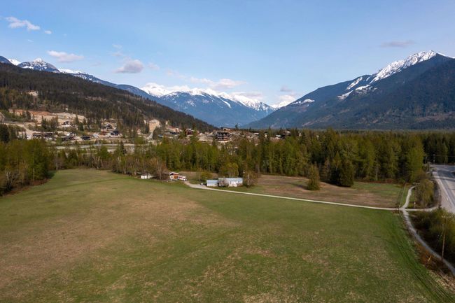 1691 Highway 99, House other with 2 bedrooms, 2 bathrooms and 2 parking in Pemberton BC | Image 8