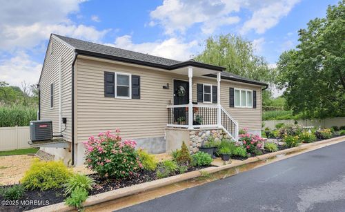 8 Clement Ln, Leonardo, NJ, 07737-1671 | Card Image