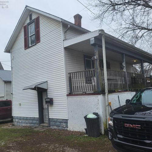 105 W Maple Street, Willard, OH, 44890 | Card Image