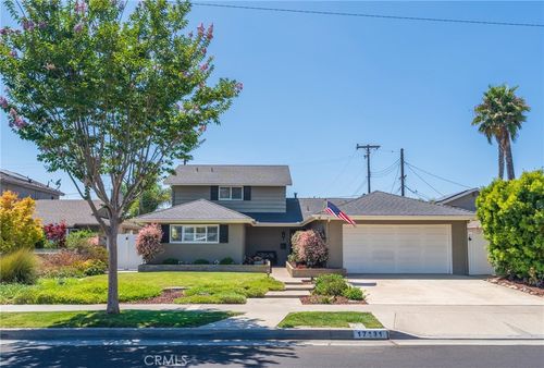 17131 Pinehurst Ln, Huntington Beach, CA, 92647 | Card Image