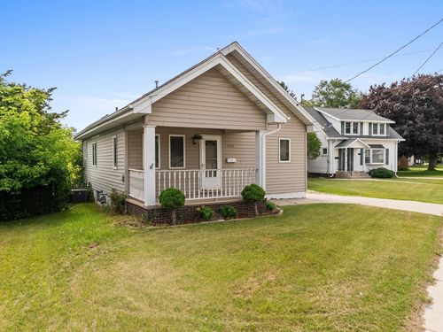 2906 Forest Avenue, Two Rivers, WI, 54241 | Card Image