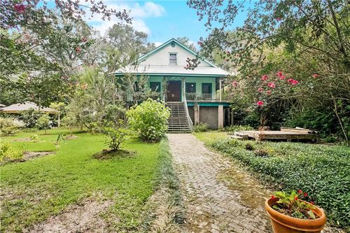 71627 Leveson St, Abita Springs, LA, 70420-3635 | Card Image