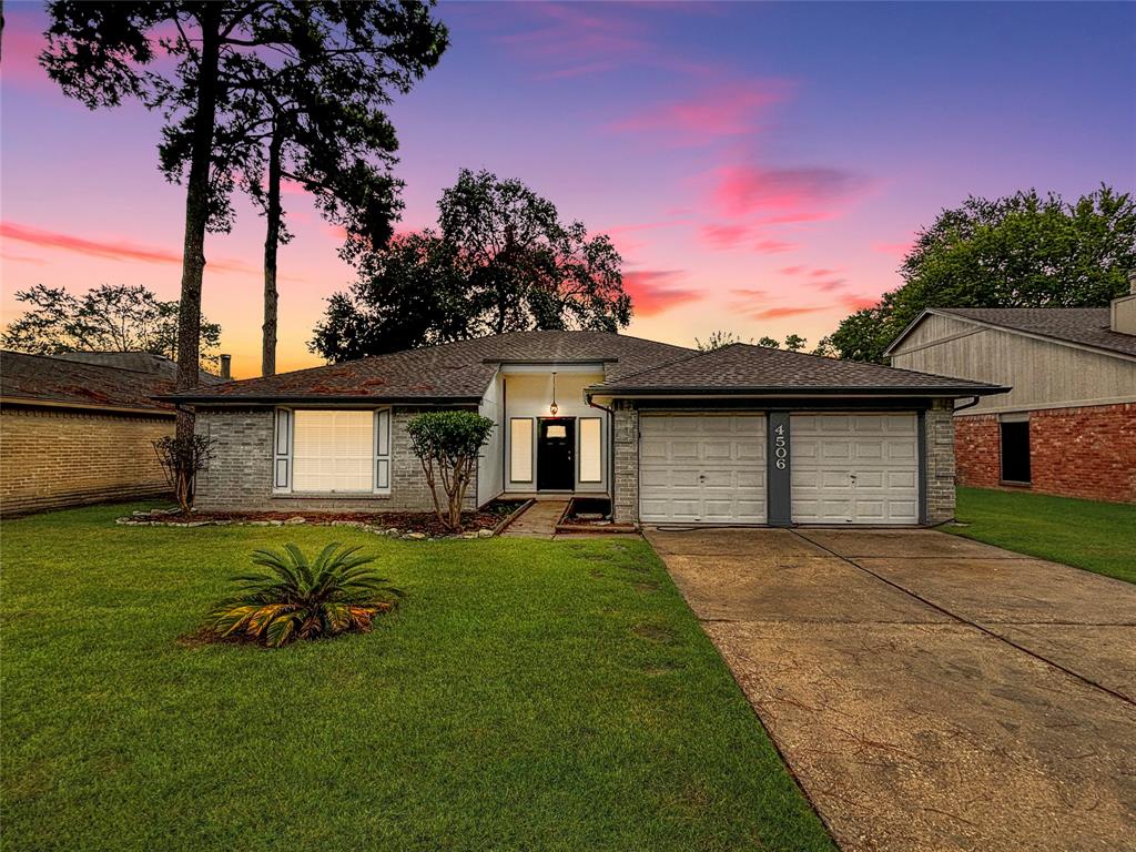 Pineville Ln, Spring, TX 77388