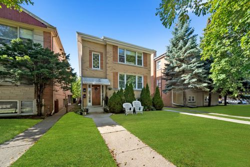 704 Florence Ave, Evanston, IL, 60202-2093 | Card Image