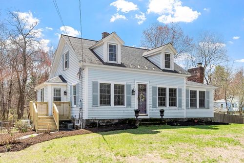 172 High Street, Chelmsford, MA, 01824 | Card Image