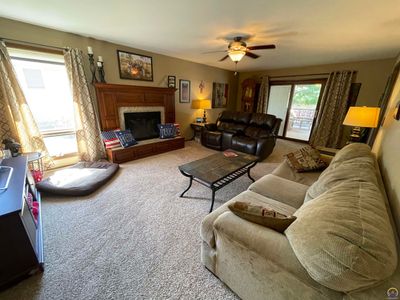 1809 Maplecrest Dr, House other with 2 bedrooms, 3 bathrooms and null parking in Emporia KS | Image 2