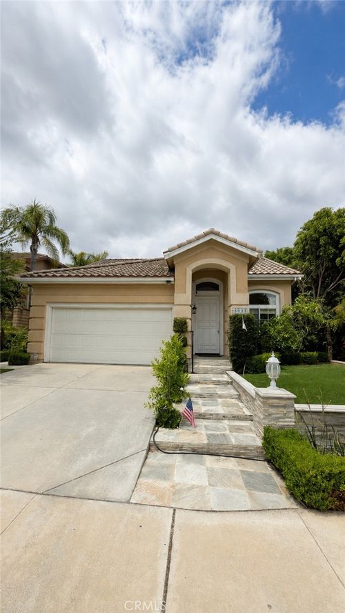 377 Anzio Way, Oak Park, CA, 91377-4852 | Card Image