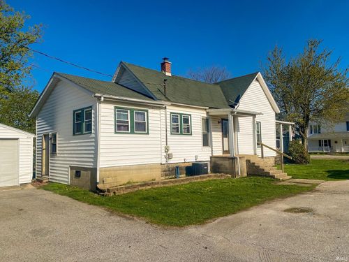 501 W North St, Wolcott, IN, 47995-8289 | Card Image