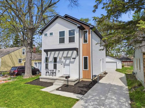 21719 Elizabeth St, Saint Clair Shores, MI, 48080-2926 | Card Image