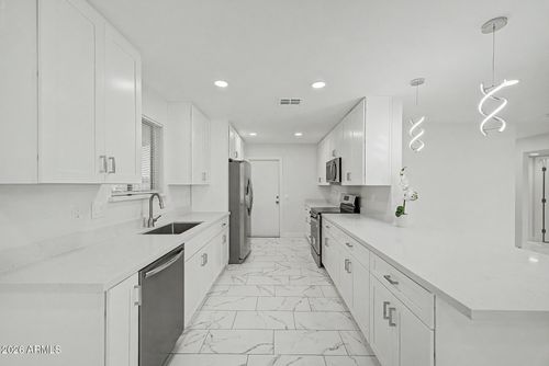 26621 S Shumaker Dr, Sun Lakes, AZ, 85248-7138 | Card Image