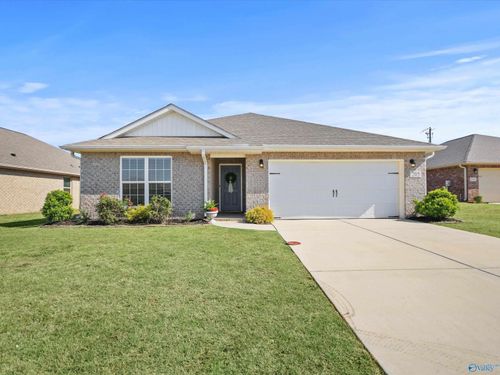 205 Cherry Laurel Dr, Hazel Green, AL, 35750-4301 | Card Image