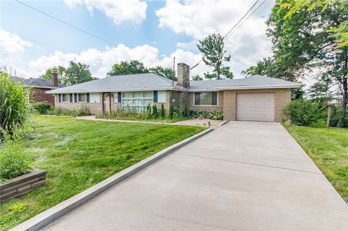 1117 E Windhaven Rd, Robinson Twp, PA, 15205 | Card Image