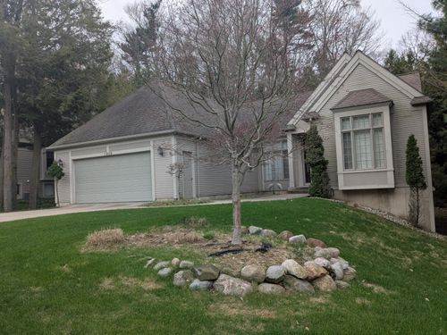 1949 Forest Glen Dr, Norton Shores, MI, 49441-4574 | Card Image