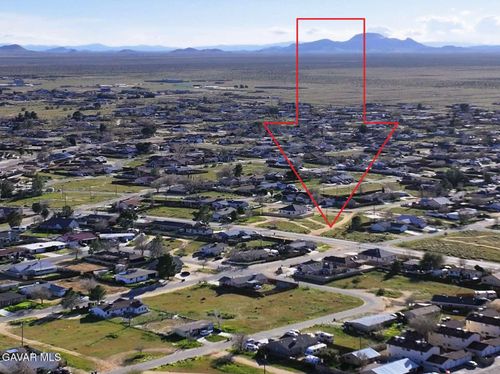 8628 Loop Boulevard, California City, CA, 93505 | Card Image