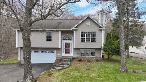 367 Commonwealth Ave, Warwick, RI, 02886-2756 | Card Image