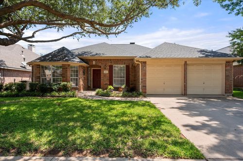 6339 Cobblestone Ln, Arlington, TX, 76001-5606 | Card Image