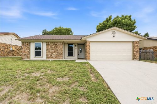 209 Blanket Dr, Copperas Cove, TX, 76522-1009 | Card Image