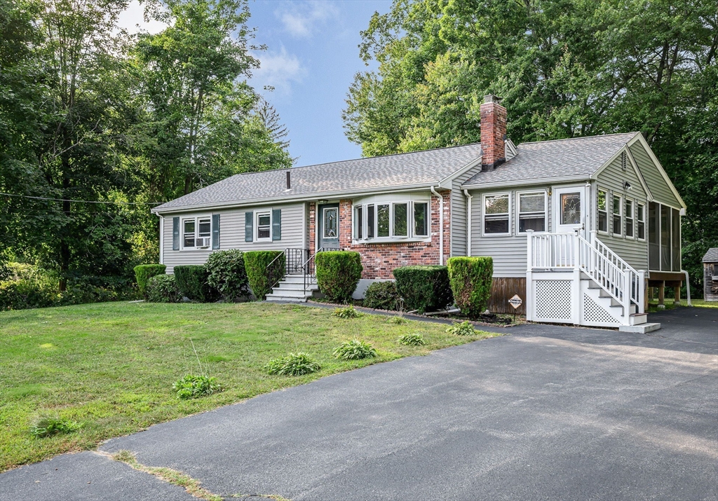 Moore St, Wilmington, MA 01887