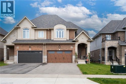 41 Foothills Lane, Stoney Creek, ON, L8E0K1 | Card Image