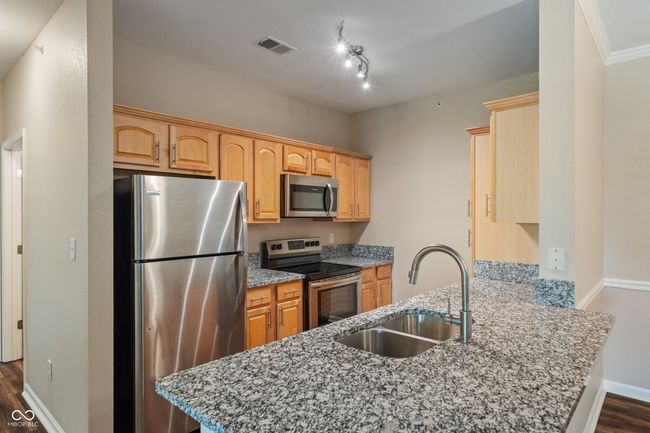 Stainless steel appliances | Image 15