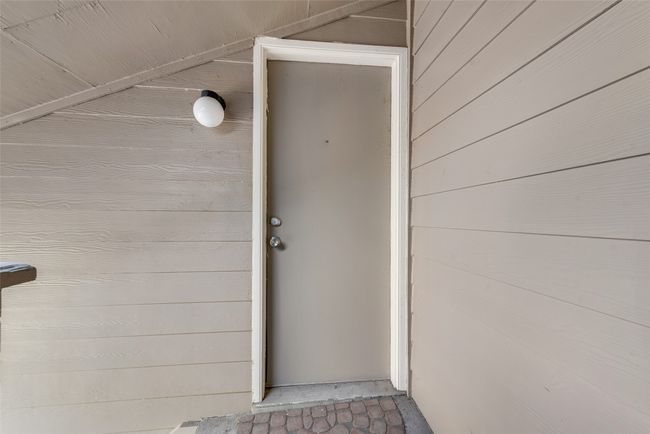 Third floor entry directly to primary bedroom. | Image 19