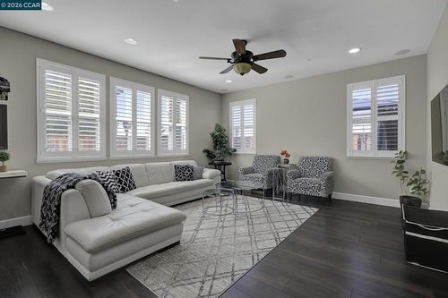 332 Misty Cir, Livermore, CA, 94550-2520 | Card Image