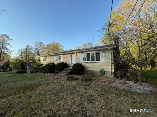 82 Cricket Ln, Shelton, CT, 06484-3430 | Card Image