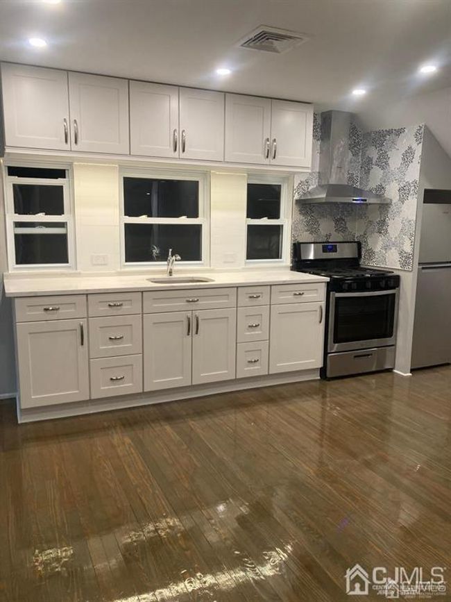 173 Main Street, For Rent in South River Zoocasa