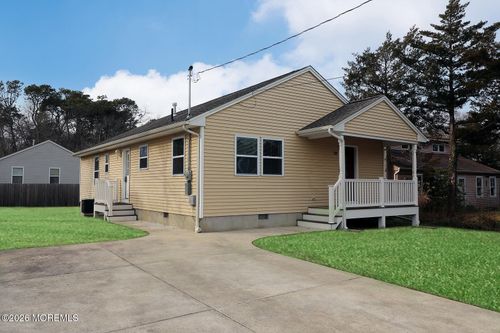 28 Dolphin Way, WARETOWN, NJ, 08758-1805 | Card Image