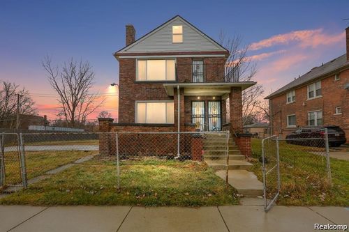 611 Ashland St, Detroit, MI, 48215-2983 | Card Image