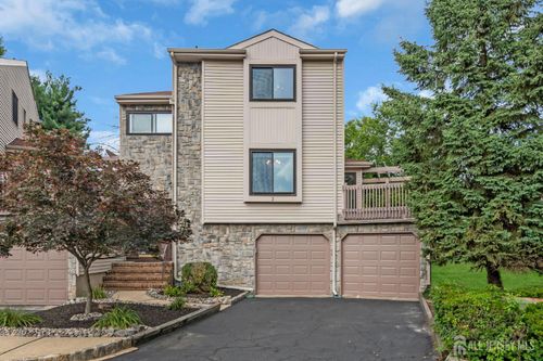 3 Redberry Ct, East Brunswick, NJ, 08816-2741 | Card Image