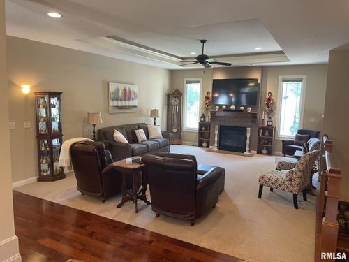 1175 Rustic View Ct, Eldridge, IA, 52748-9318 | Card Image