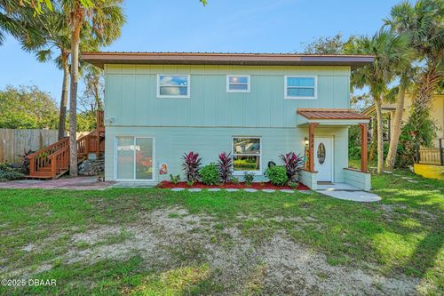 934 N Halifax Ave, Daytona Beach, FL, 32118-3733 | Card Image