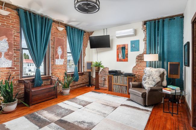 197 Main St, House other with 1 bedrooms, 3 bathrooms and null parking in Lansing IA | Image 4