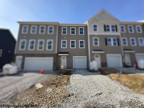 733 Hardman Dr, Morgantown, WV, 26501-7637 | Card Image