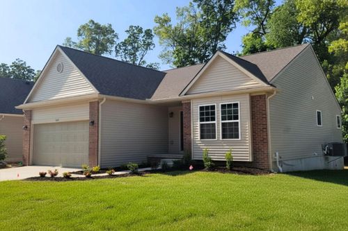 11453 Hidden Oaks Dr, Clio, MI, 48420-2905 | Card Image