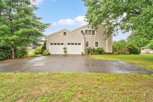 17 Landing Cir, Windsor, CT, 06095-1159 | Card Image