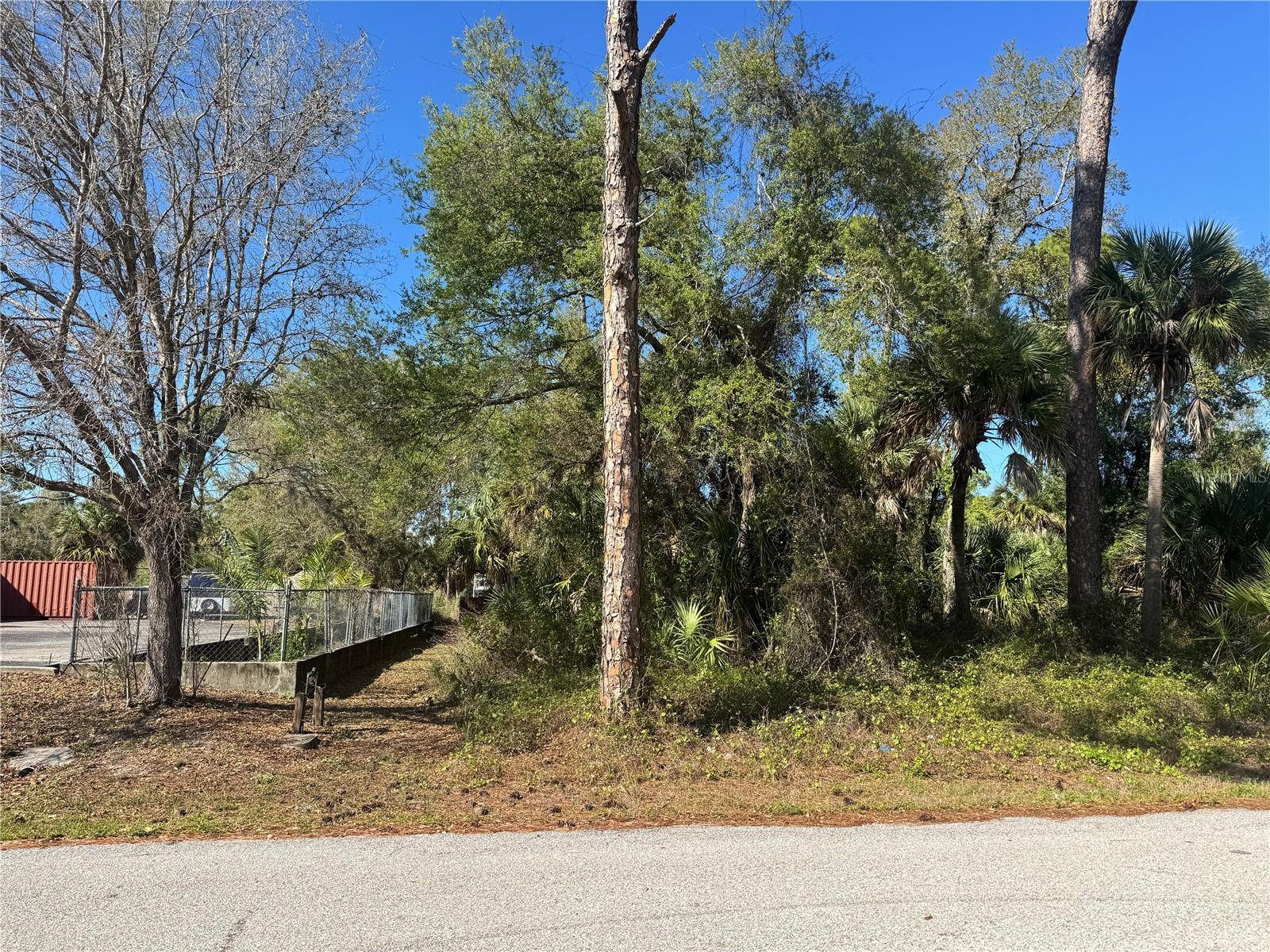 Land in PORT CHARLOTTE 2