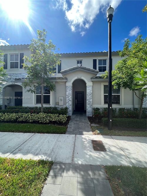 2672 Se 19th St, Homestead, FL, 33035 | Card Image