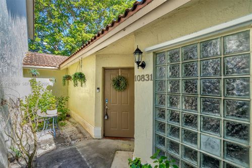 10831 Nw 3rd Ct, Pembroke Pines, FL, 33026-4057 | Card Image