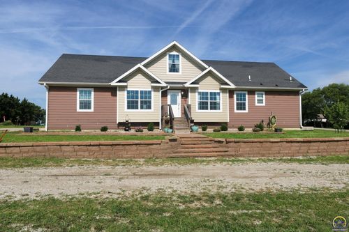 1001 Elrod Ave, Madison, KS, 66860-8948 | Card Image