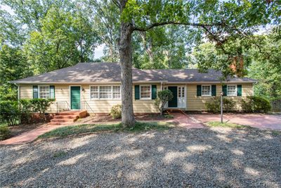 Two entrances are perfect for mother-in-law suite or AirBNB potential. | Image 2