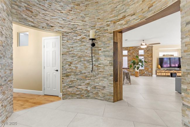 11764 Golden Moments Ave, House other with 3 bedrooms, 2 bathrooms and null parking in Las Vegas NV | Image 8