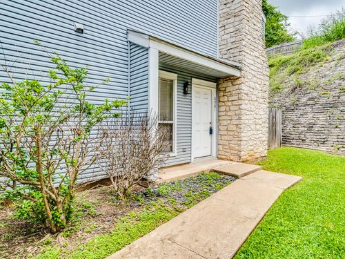 6901 Old Quarry Ln, Austin, TX, 78731-4166 | Card Image