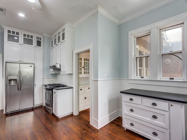 Come into the fabulous kitchen through the lighted butlers pantry | Image 7